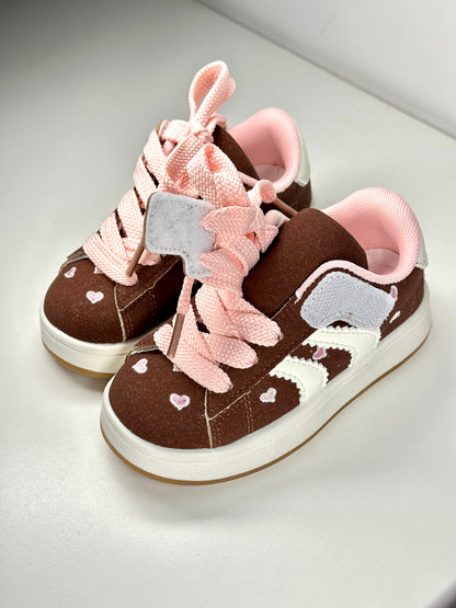 Chaussure à scratch coeur