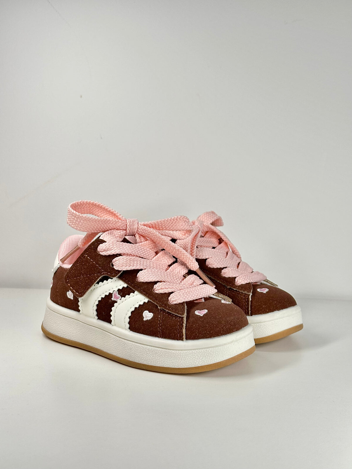 Chaussure à scratch coeur